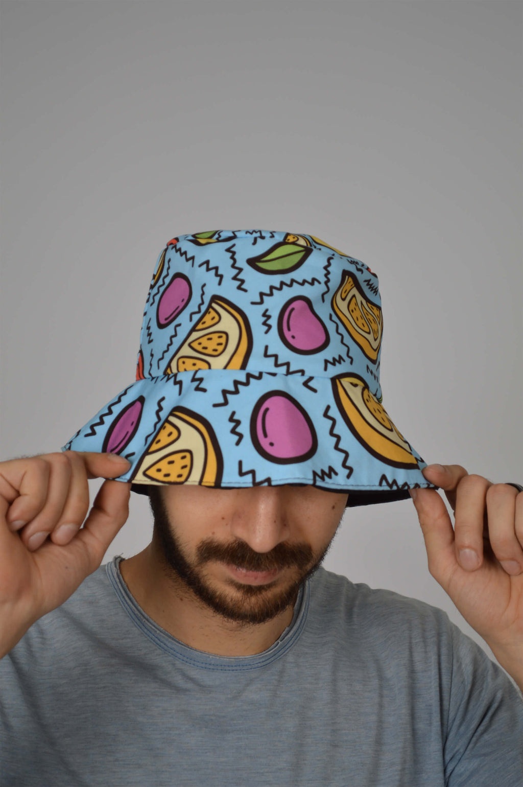 BUCKET HAT